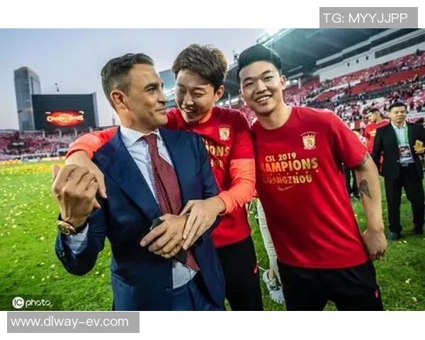 刘强独家分享足球心得与战术解析助你提升球技的秘诀